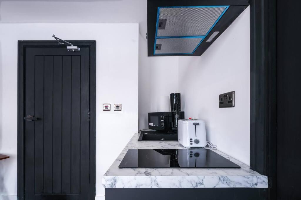 Flat For 4 In Piccadilly, Soho Vre